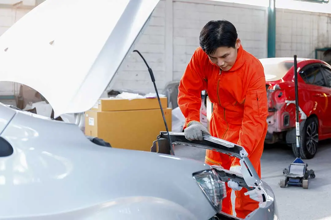 付属品取り外し作業